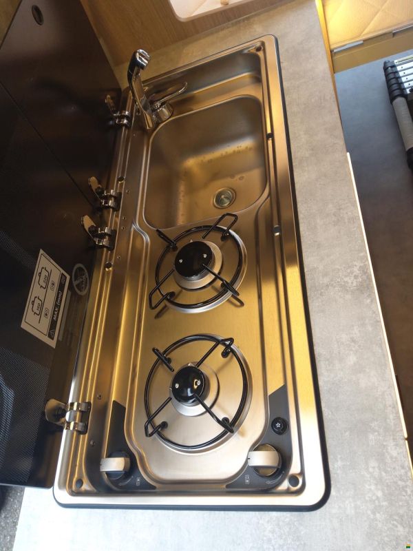 Robeta Womondo Pegasus Mercedes Sprinter Pro