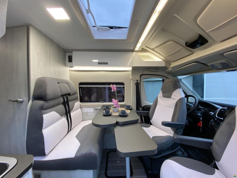 Roller Team Livingstone 2 Sport, Fiat 140PS Automat