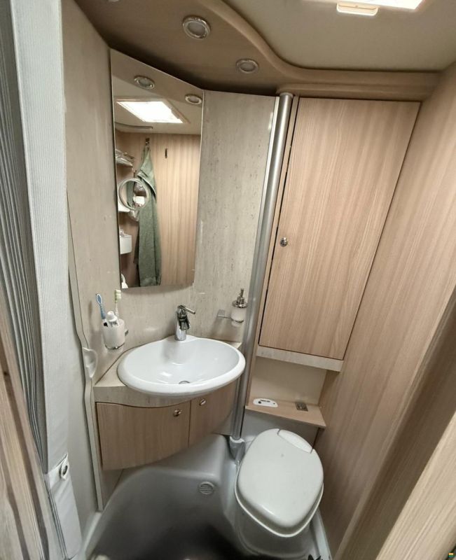 Bürstner Travel Van T690