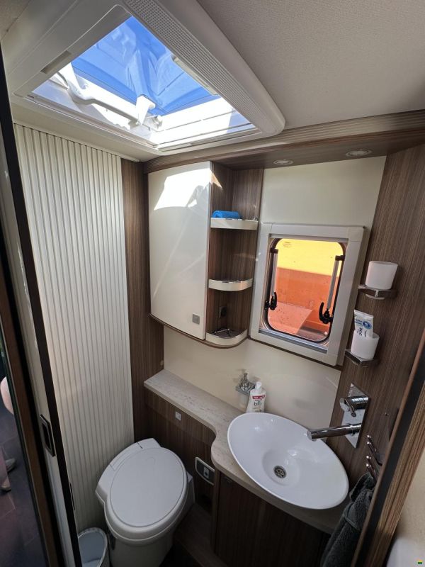 Eura Mobil Profila T 720 EB