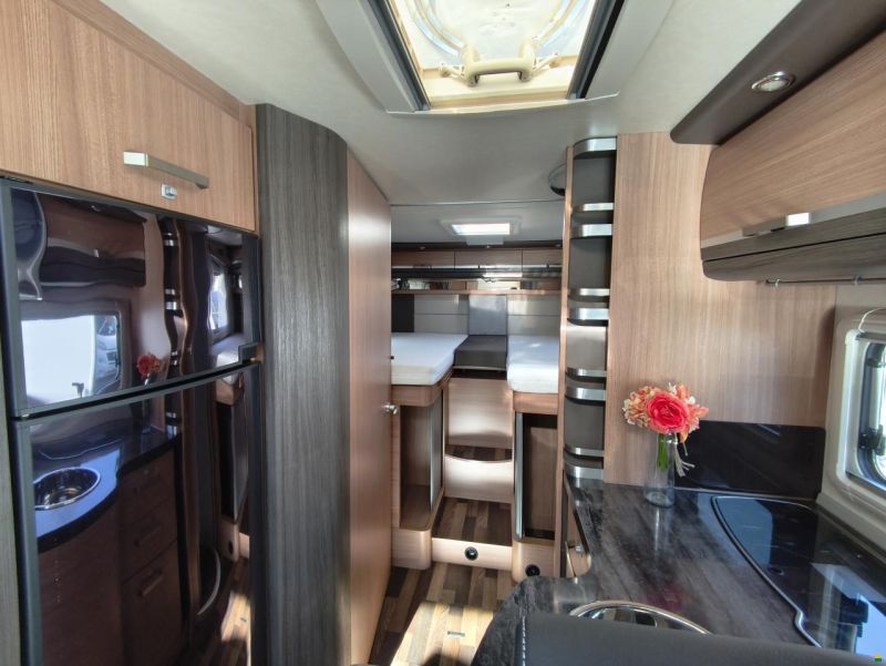 Knaus Sky I 740 LEG mit Einzelbett, Hubbett!