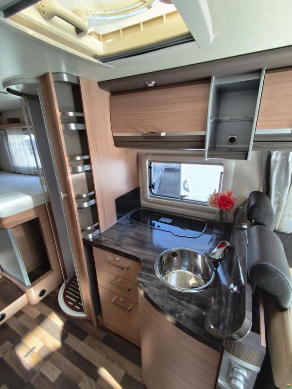 Knaus Sky I 740 LEG mit Einzelbett, Hubbett!