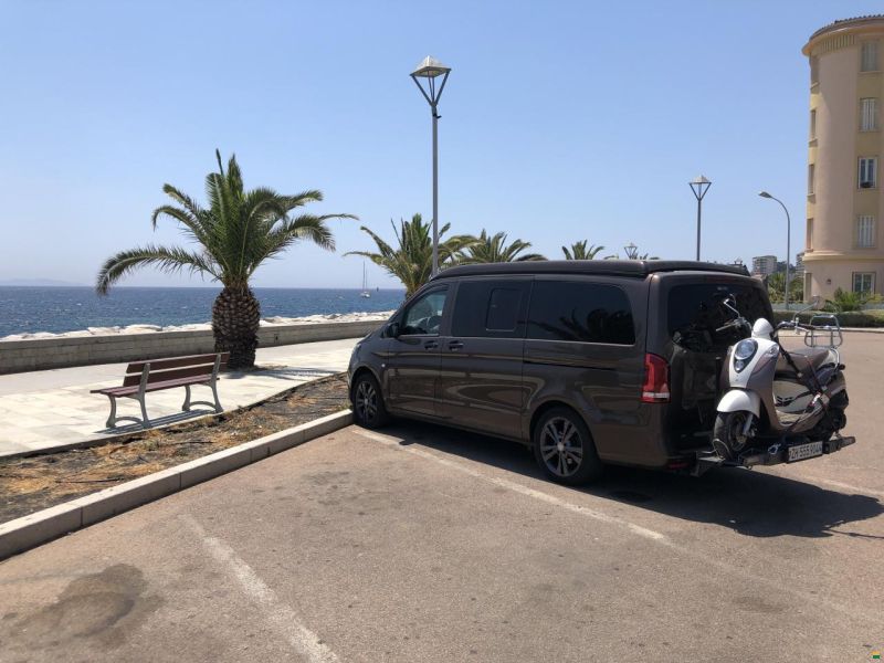 Mercedes Benz Aktivity