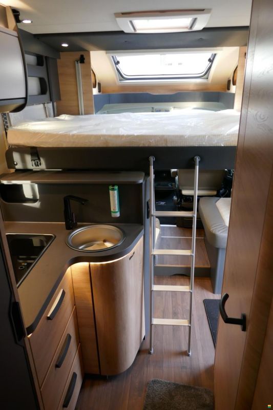 Knaus Live Wave 700 MEG Platinum Selection