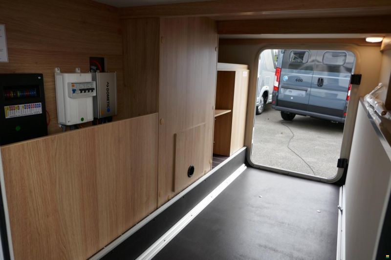 Knaus SKY TI 650 MEG