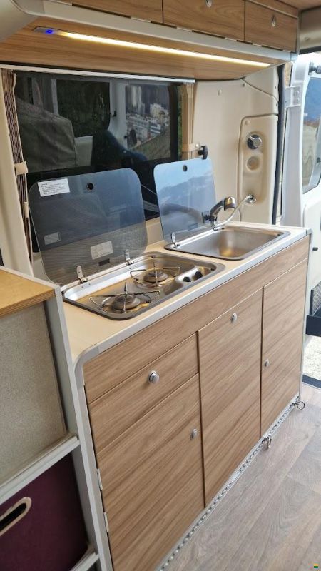 Hymercar Sydney GT White Line