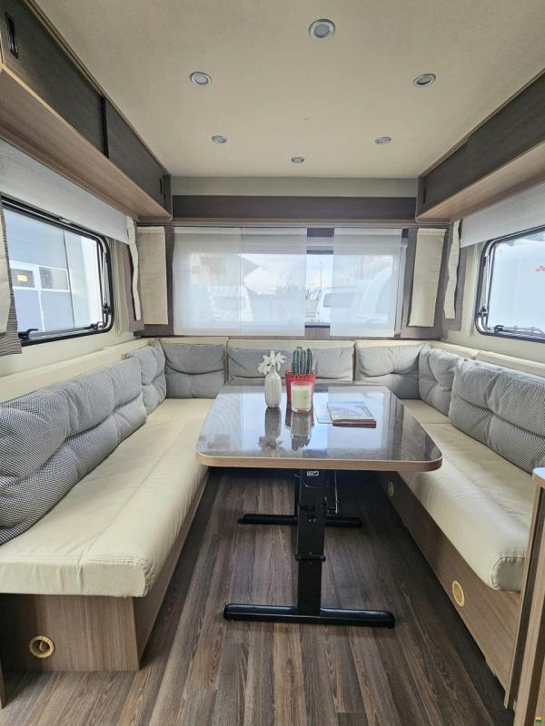 Bürstner Premio Plus 510tk mit Hubbett!