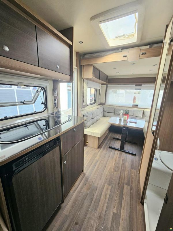 Bürstner Premio Plus 510tk mit Hubbett!