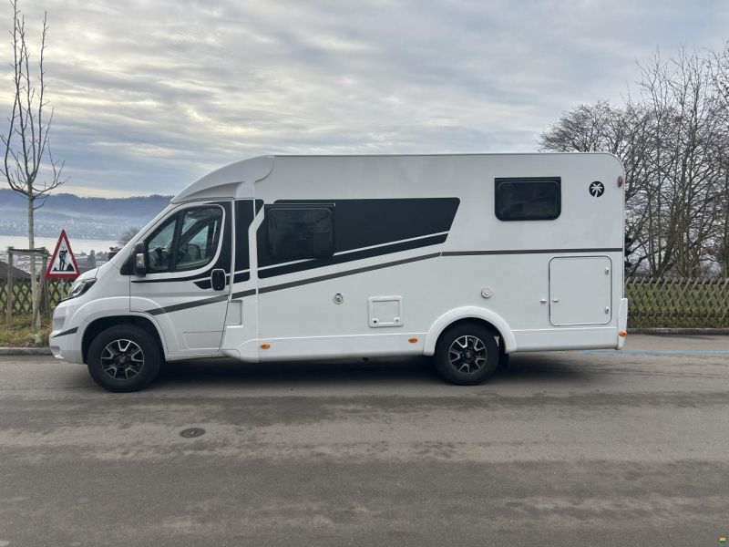 Sunlight V66 Adventure