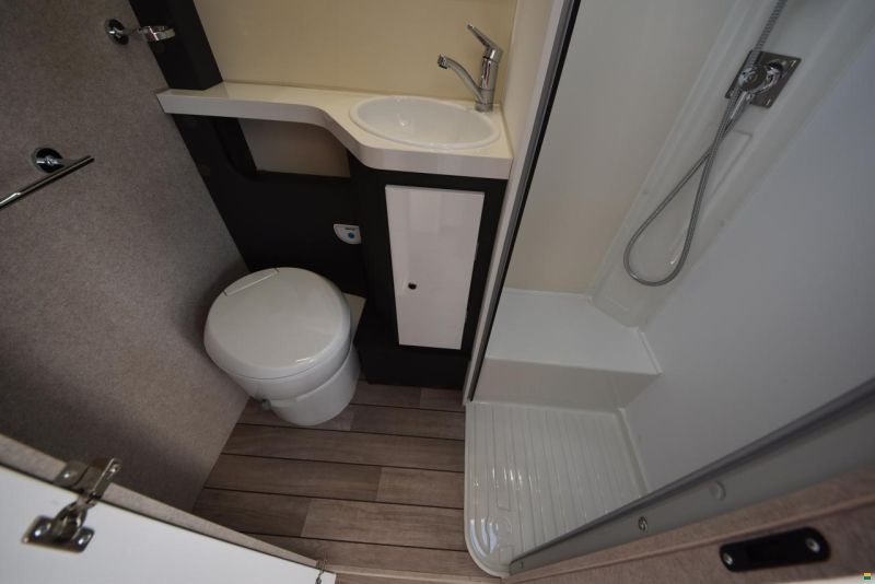 Forster-Reisemobile Alkoven FA 699 DVB