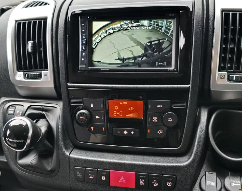 Malibu VAN GT 640 CHARMING AUTOMAT MJ 180