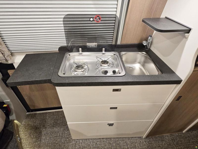 Malibu VAN GT 640 CHARMING AUTOMAT MJ 180