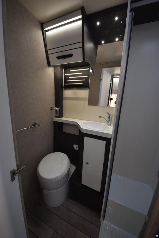 Forster-Reisemobile Alkoven FA 699 DVB