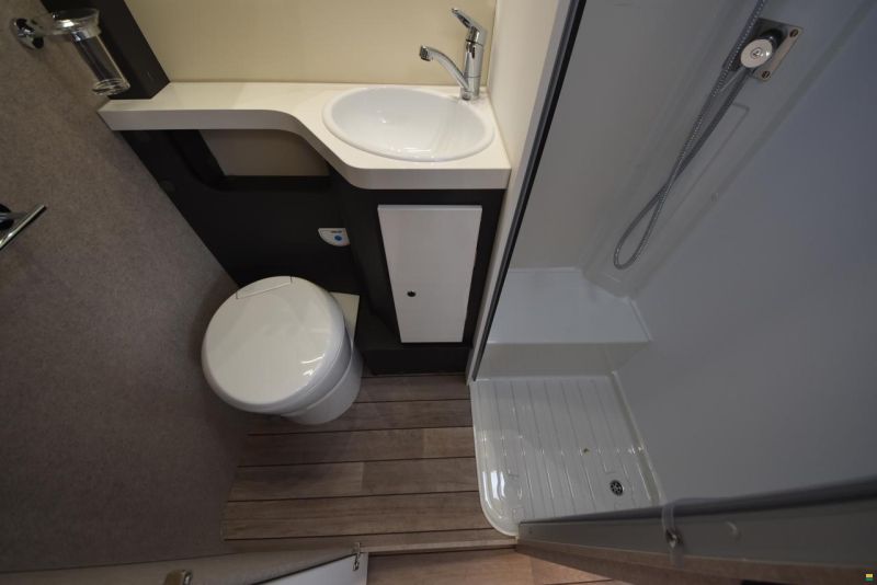 Forster-Reisemobile Alkoven FA 699 DVB