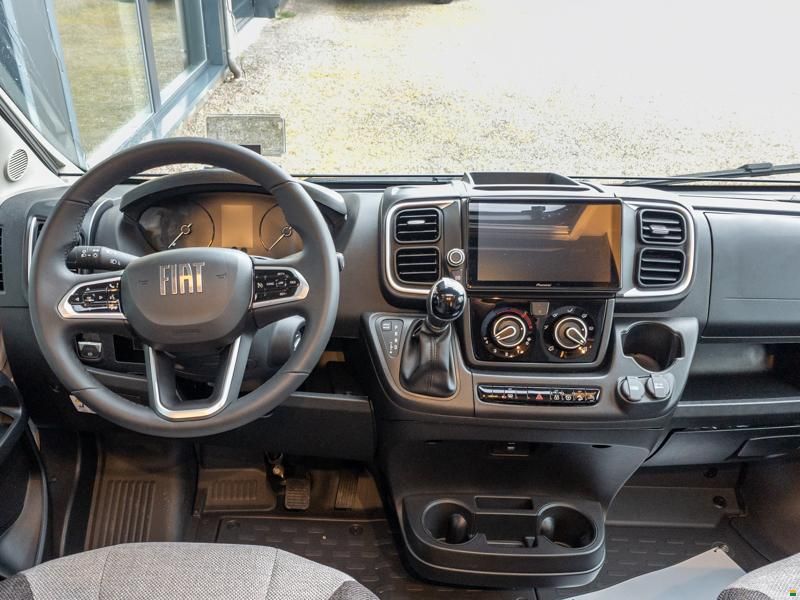 Knaus Live Wave 700 LX Platinum Selection