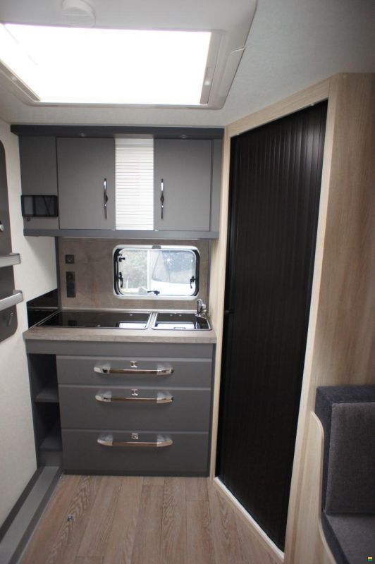 Hobby De Luxe 460 SL