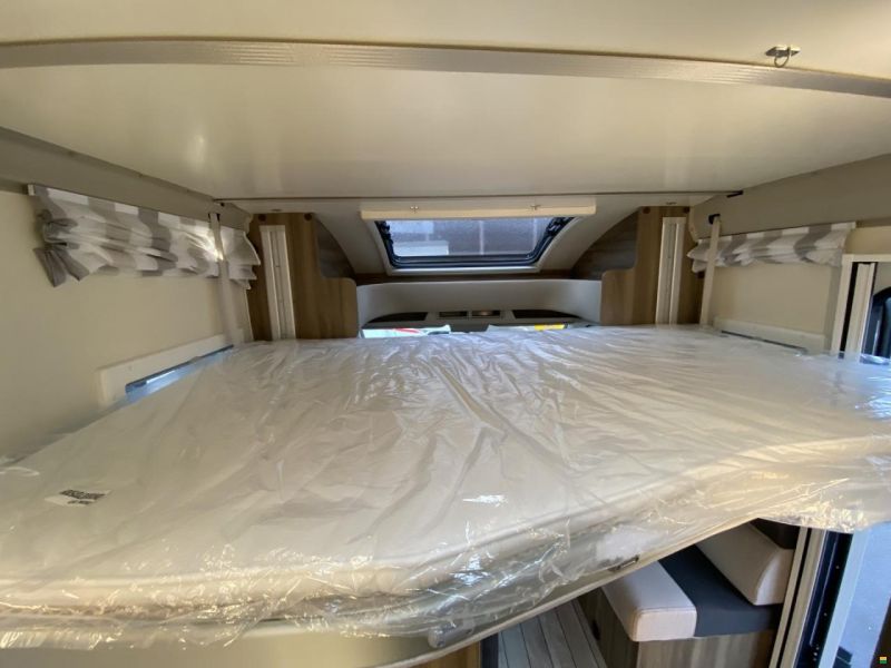 Roller Team Kronos 285 TL, Ford 165PS Automat