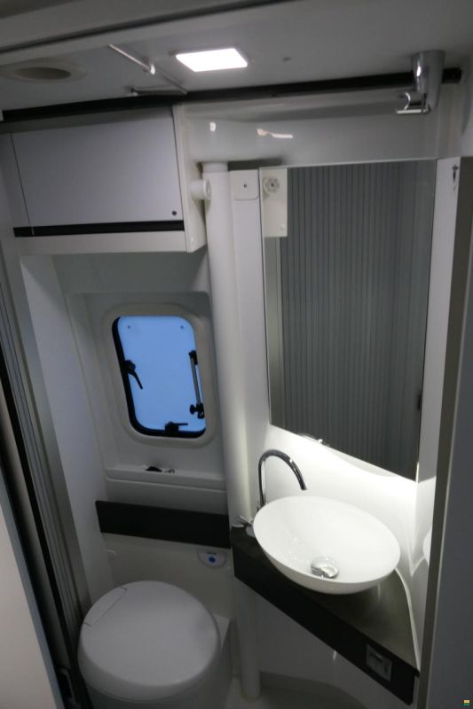 Adria Twin Supreme 600 SPB