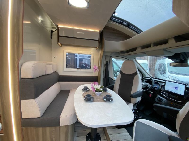 Roller Team Kronos Fit 281 TL, Ford 165PS Automat