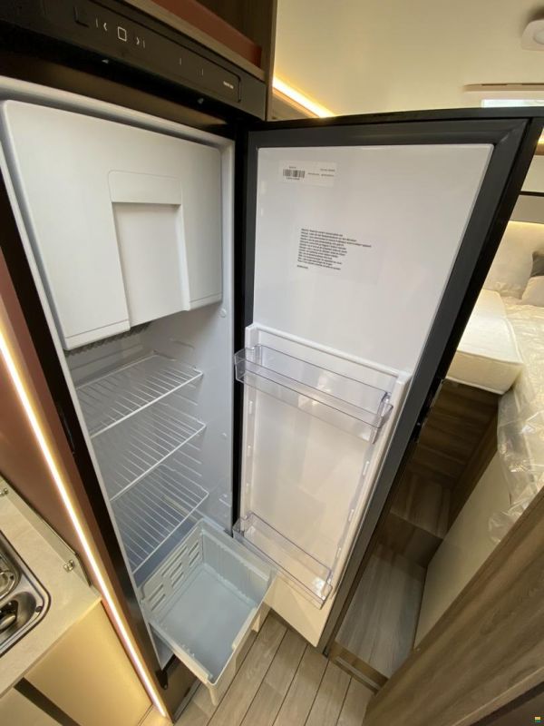 Roller Team Kronos Fit 281 TL, Ford 165PS Automat