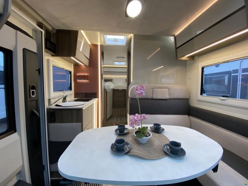 Roller Team Kronos Fit 281 TL, Ford 165PS Automat