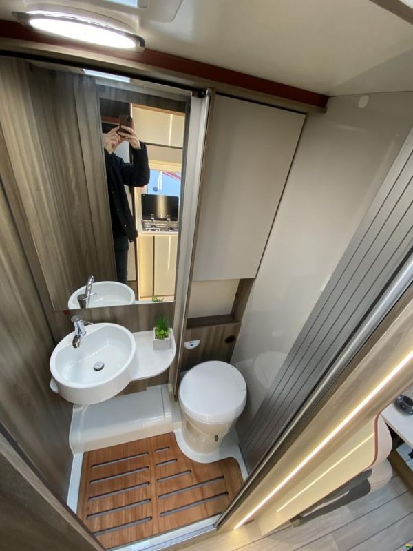 Roller Team Kronos Fit 281 TL, Ford 165PS Automat