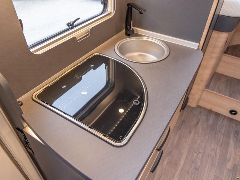 Knaus Live TI 650 MEG Platinum Selection