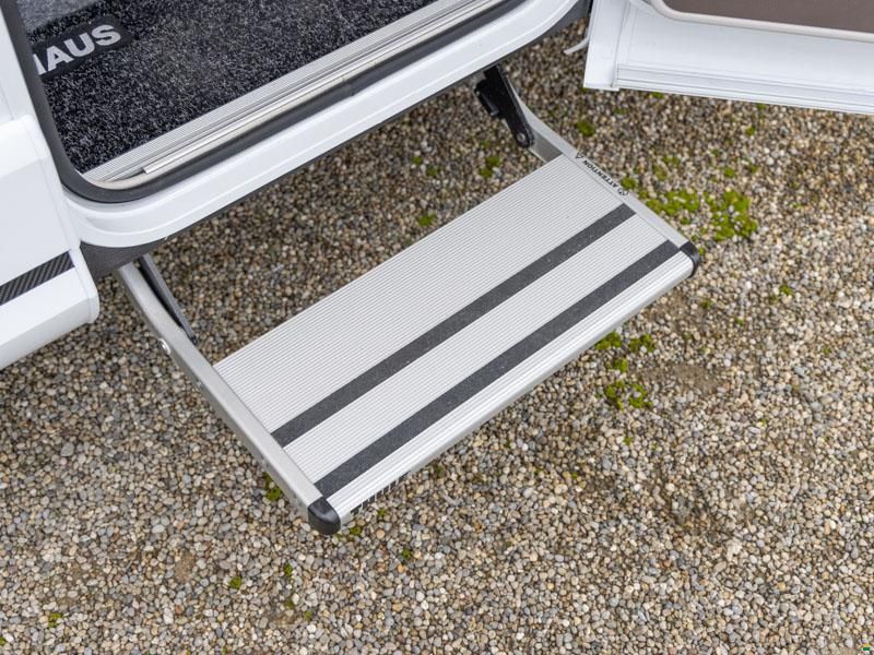 Knaus Live TI 650 MEG Platinum Selection