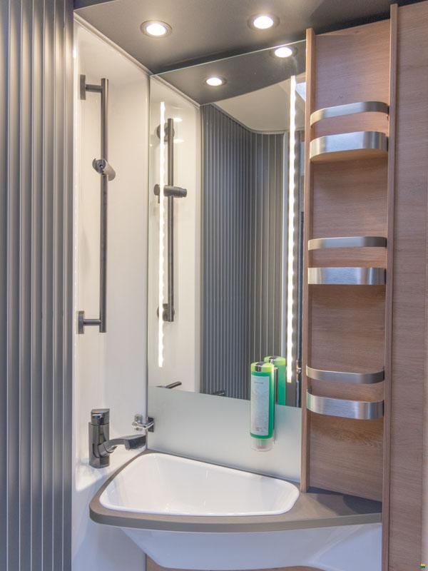 Knaus Live TI 650 MEG Platinum Selection