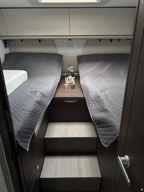 Adria SONIC SUPREME 700 DL