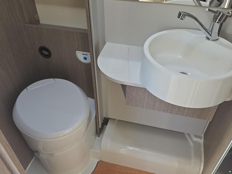 Roller Team Zefiro 285TL für 5 Personen