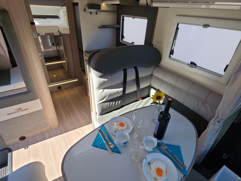 Roller Team Zefiro 285TL für 5 Personen