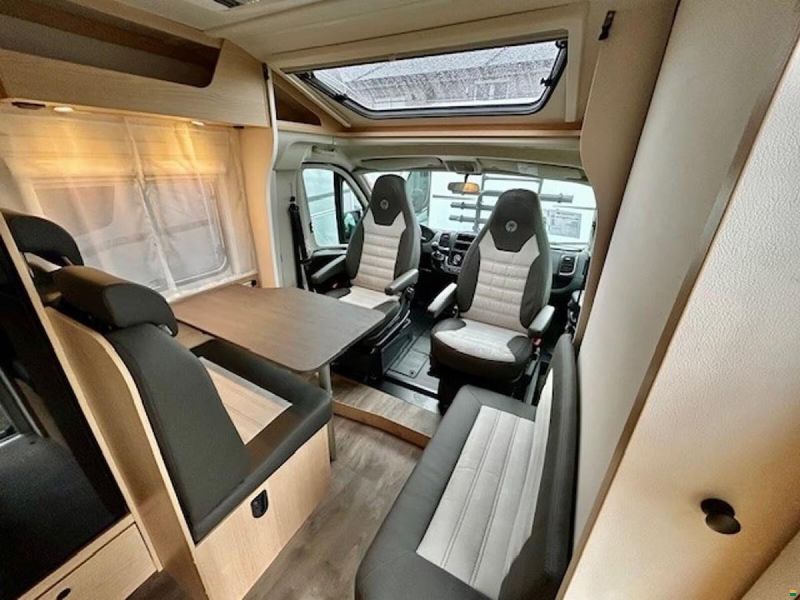 Sunlight V 67S Adventure Fiat