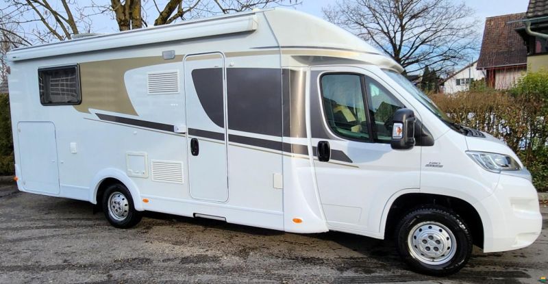 Carado T447 5-Plätzer / Hubbett