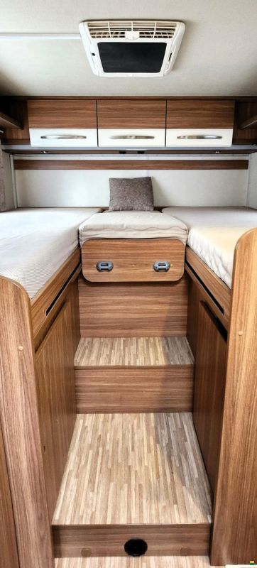 Carado T447 5-Plätzer / Hubbett