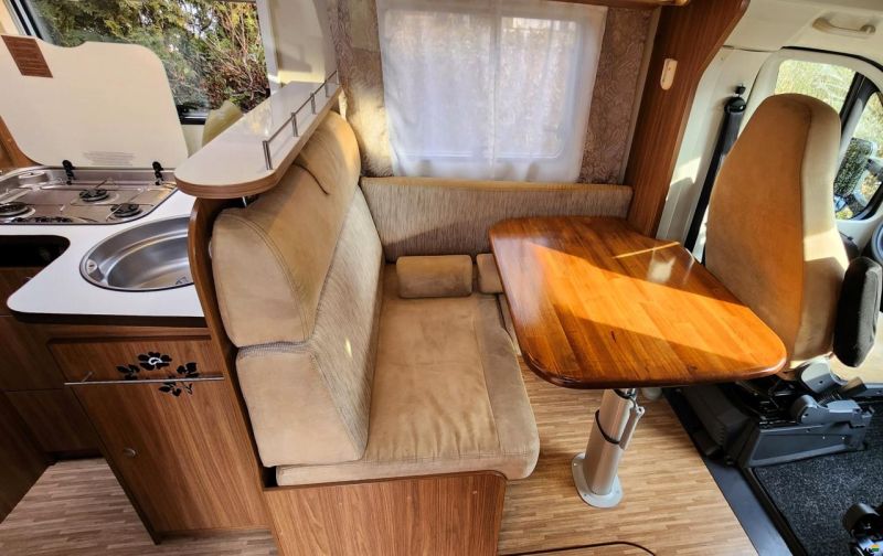 Carado T447 5-Plätzer / Hubbett