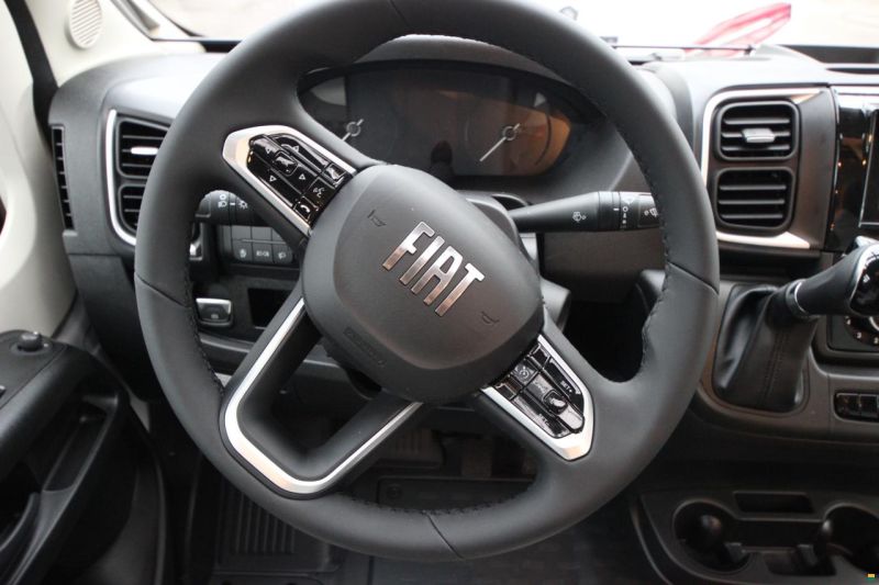 Knaus LIVE WAVE 650 MEG PlAT.SEL. (2026)