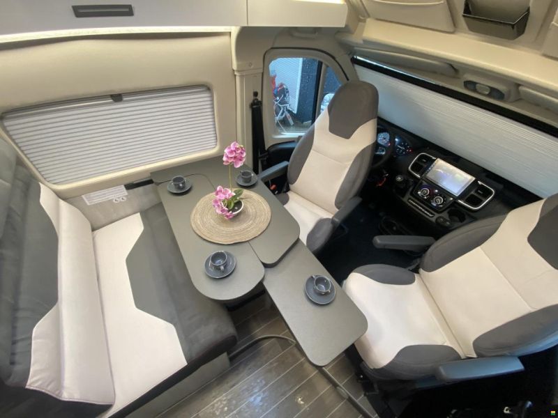 Roller Team Livingstone 5 Sport, Fiat 2.2MJ 140PS