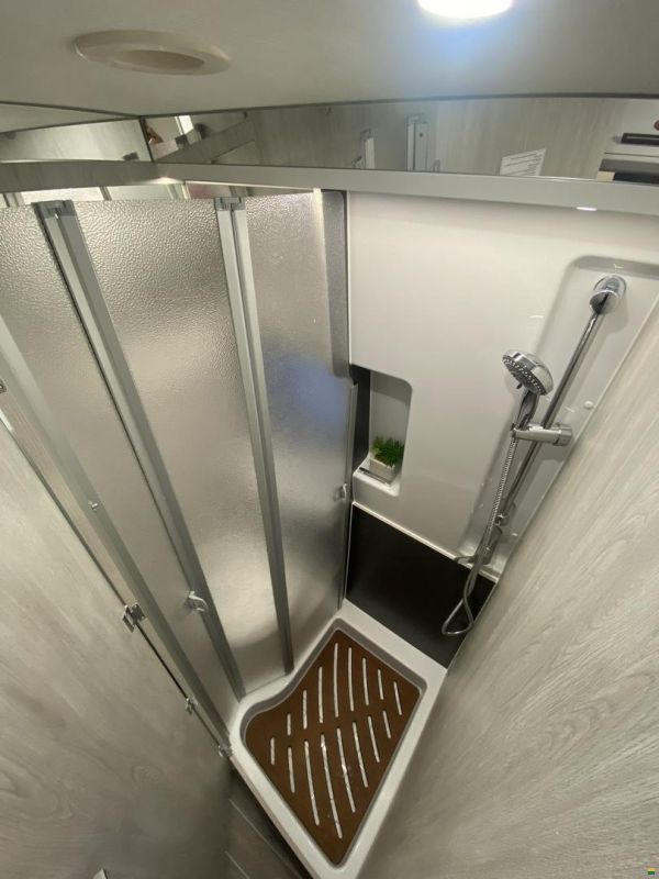 Roller Team Livingstone 5 Sport, Fiat 2.2MJ 140PS