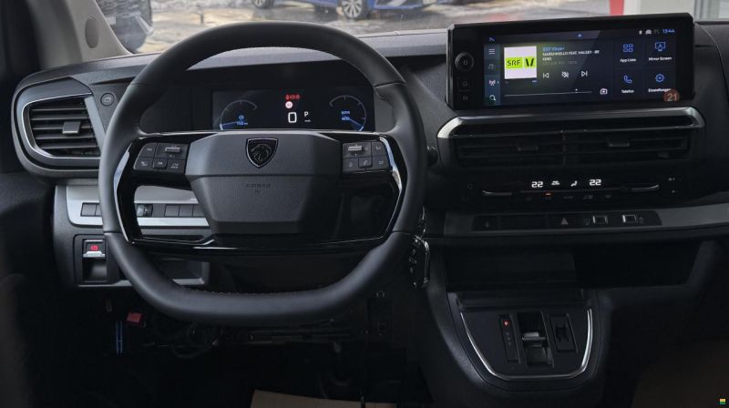 Pössl Peugeot Campster BlueHDI 180 PS EAT8