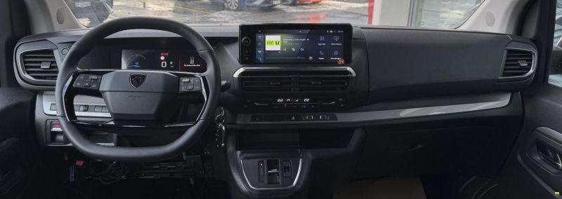 Pössl Peugeot Campster BlueHDI 180 PS EAT8