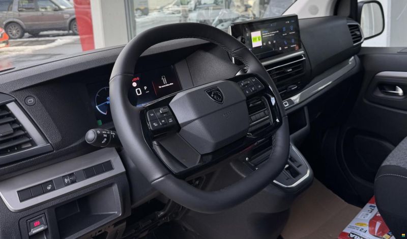 Pössl Peugeot Campster BlueHDI 180 PS EAT8