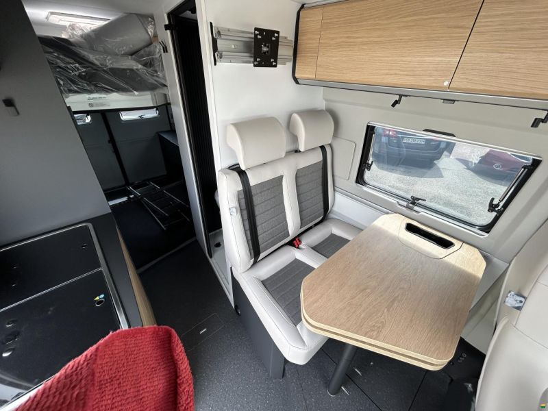 Adria Twin 640 SGX 60Y PopTop DeLuxe