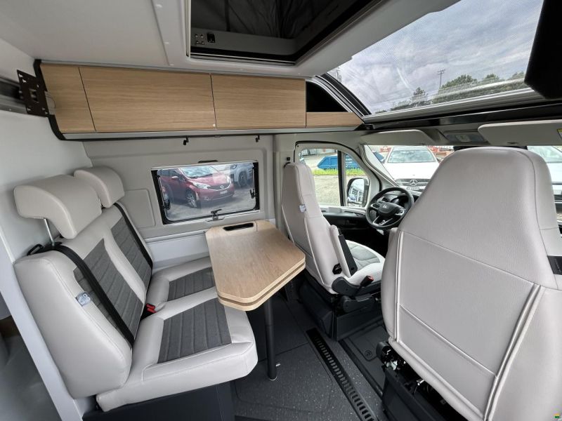 Adria Twin 640 SGX 60Y PopTop DeLuxe