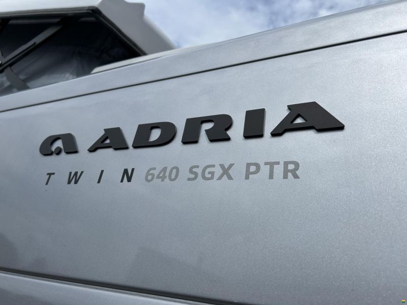 Adria Twin 640 SGX 60Y PopTop DeLuxe