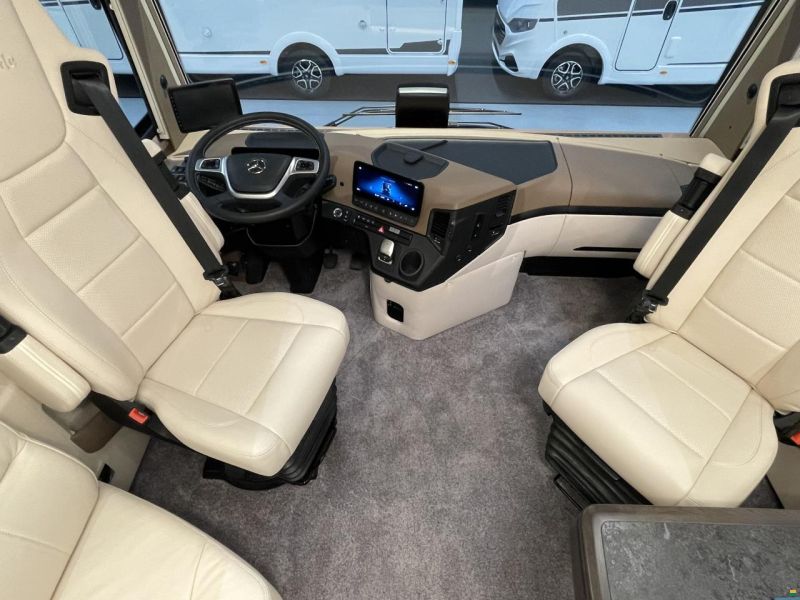 Concorde Liner - MB Actros 990 GI