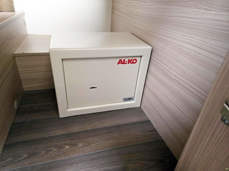 Bürstner Lyseo BT 690 G 2.3 MJ 150