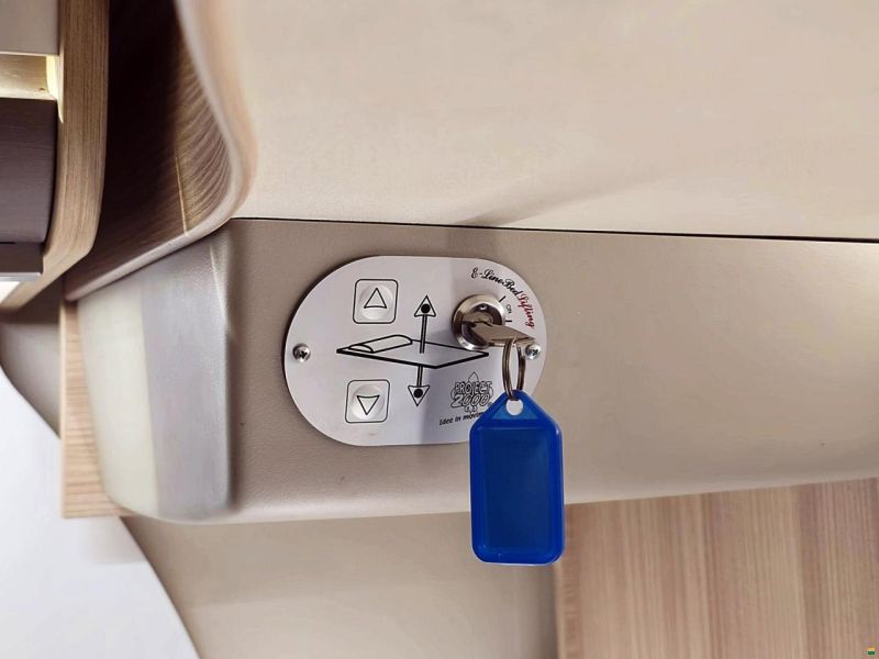 Bürstner Lyseo BT 690 G 2.3 MJ 150