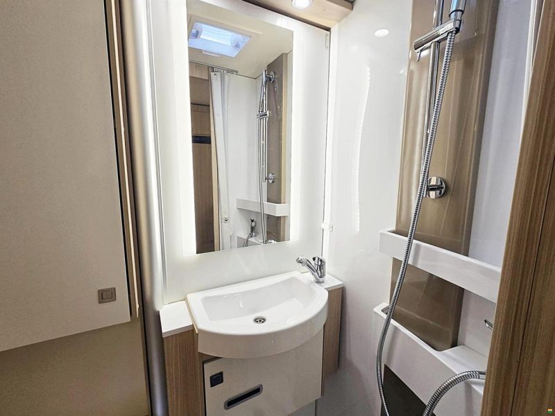 Bürstner Lyseo BT 690 G 2.3 MJ 150