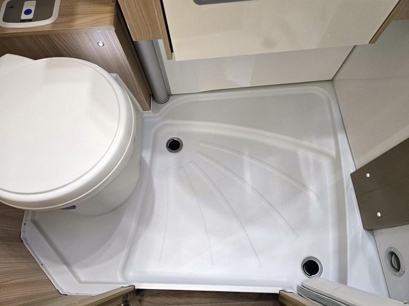 Bürstner Lyseo BT 690 G 2.3 MJ 150